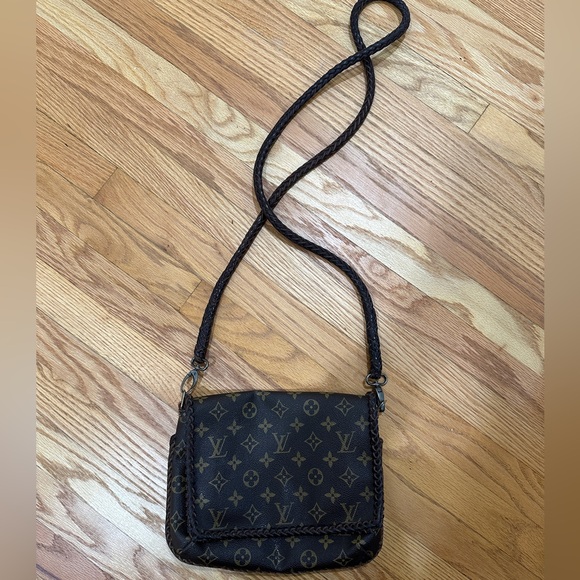Louis Vuitton Dark Brown Monogram Crossbody Bag - Picture 5 of 5
